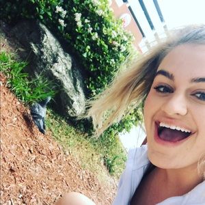 Meet your Posher, Brianne